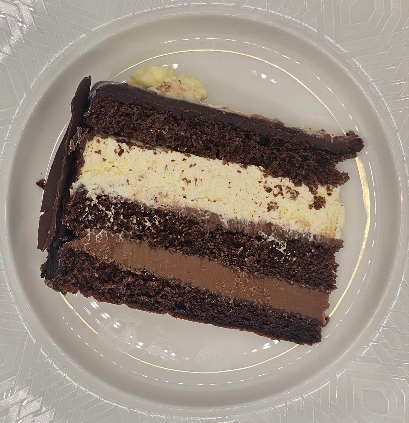 DeluxeDesserts - Nougatcremetorte