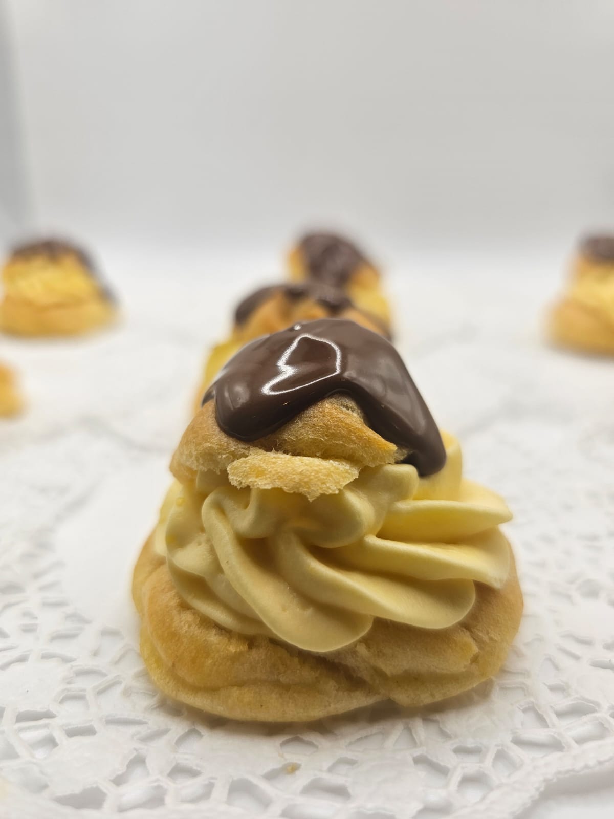 DeluxeDesserts - Windbeutel